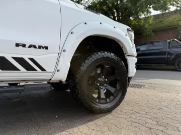 DODGE V8 LPG OFFROAD LIFT BÜGEL 4X4 NAVI AHK GARANTIE