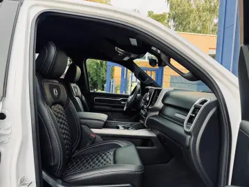 DODGE V8 LPG OFFROAD LIFT BÜGEL 4X4 NAVI AHK GARANTIE