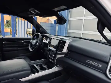 DODGE V8 LPG OFFROAD LIFT BÜGEL 4X4 NAVI AHK GARANTIE