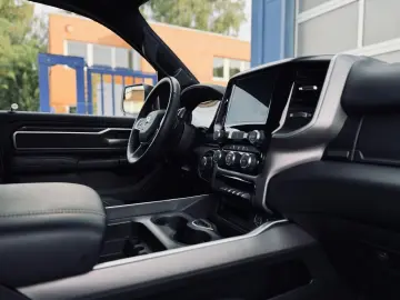 DODGE V8 LPG OFFROAD LIFT BÜGEL 4X4 NAVI AHK GARANTIE