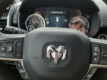 DODGE RAM 1500 Crew Cab Laramie 3.0   LPG