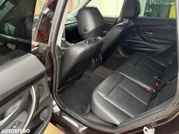 BMW Seria 3 320d GT Luxury Line