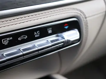 MERCEDES-BENZ GLS 600 Maybach 4MATIC Full Options