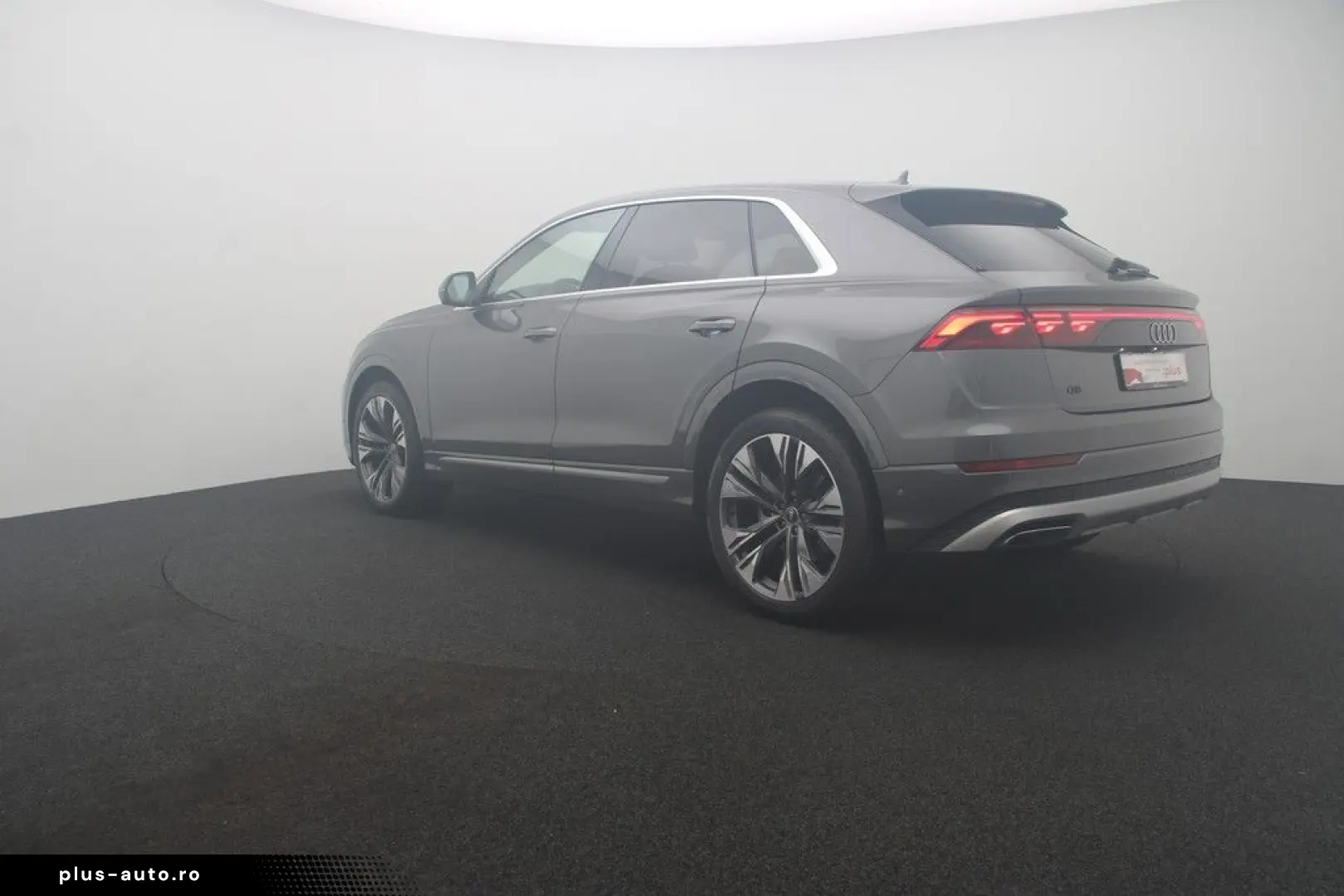 AUDI Q8 50 TDI quattro . Matrix B&O HuD ACC