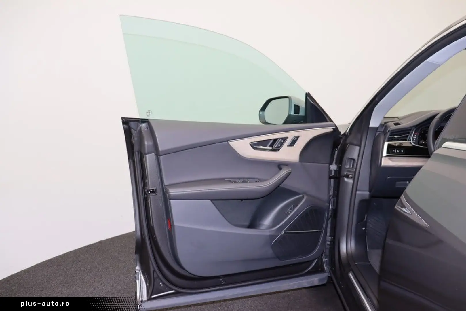 AUDI Q8 50 TDI quattro . Matrix B&O HuD ACC