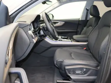 AUDI Q8 50 TDI quattro . Matrix B&O HuD ACC