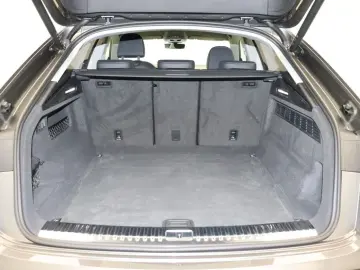 AUDI Q8 50 TDI quattro . Matrix B&O HuD ACC