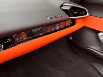 FERRARI 296 GTS  Embleme Navi PDC Klima Leder