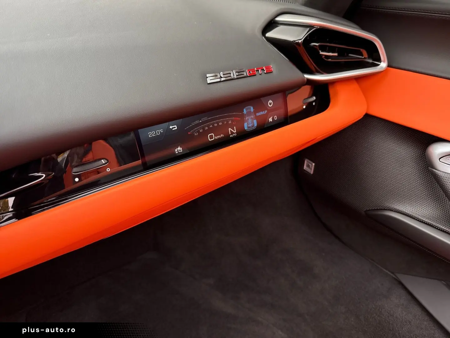 FERRARI 296 GTS  Embleme Navi PDC Klima Leder