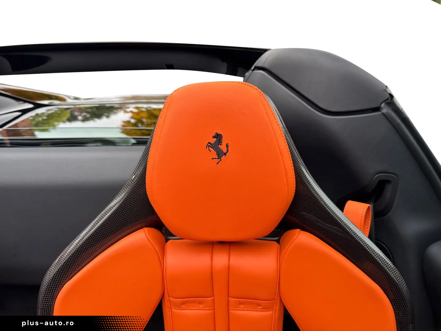 FERRARI 296 GTS  Embleme Navi PDC Klima Leder