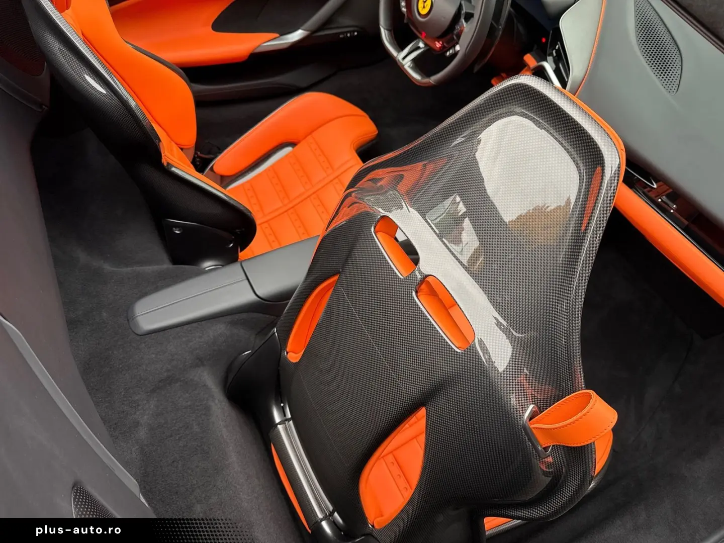 FERRARI 296 GTS  Embleme Navi PDC Klima Leder