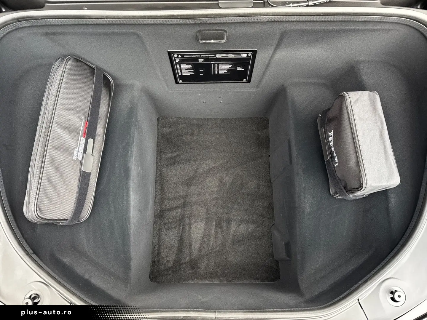 FERRARI 296 GTS  Embleme Navi PDC Klima Leder