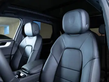 PORSCHE Cayenne E-Hybrid Panoramadach Luftfederung