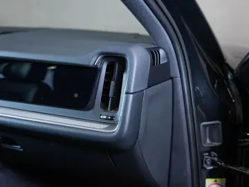 PORSCHE Cayenne E-Hybrid Panoramadach Luftfederung