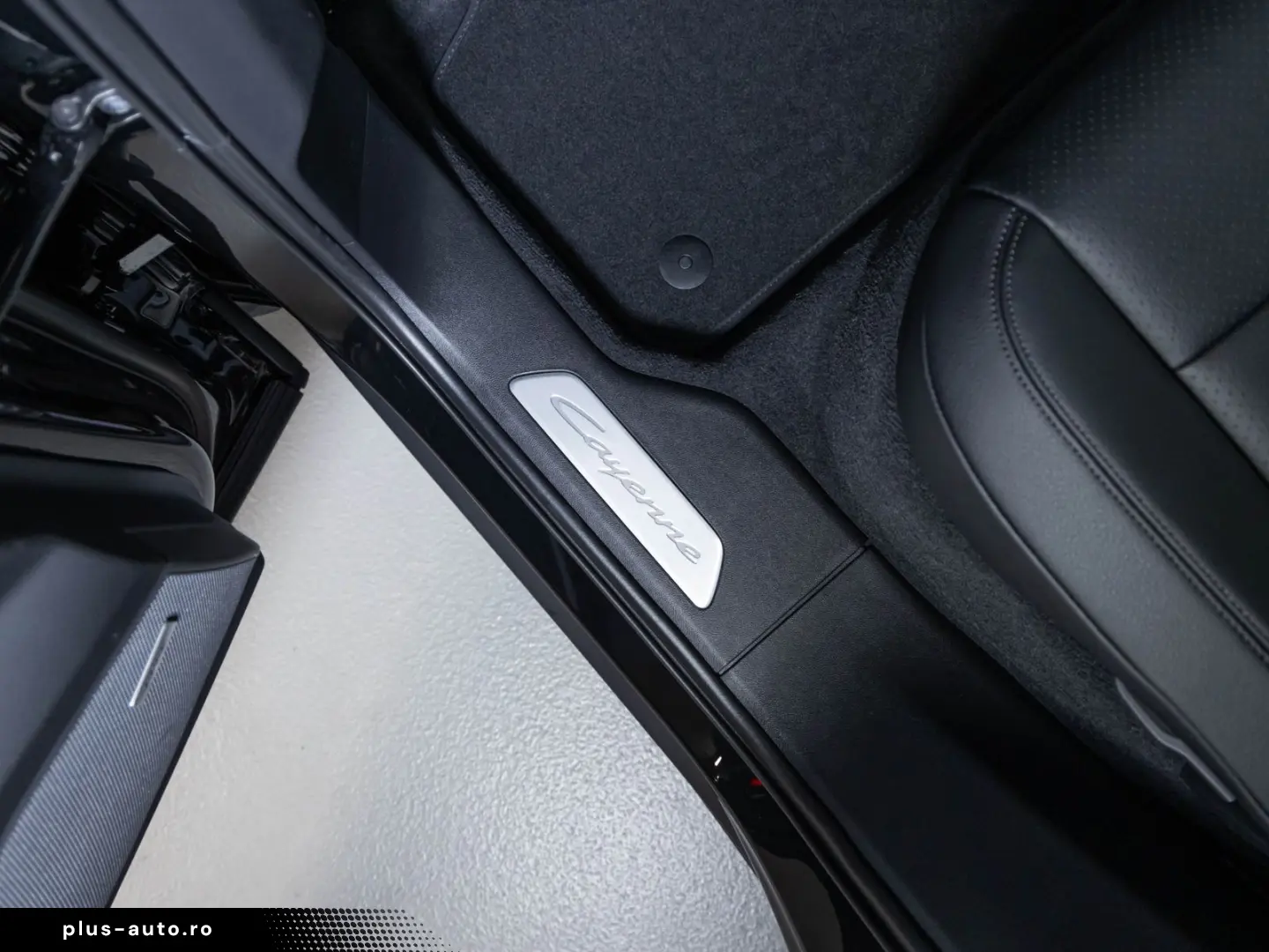 PORSCHE Cayenne E-Hybrid Panoramadach Luftfederung