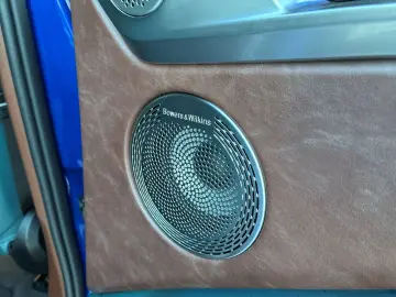 BMW XM M DRIVERS PACKAGE B&W DA.PROF 23 ZOLL