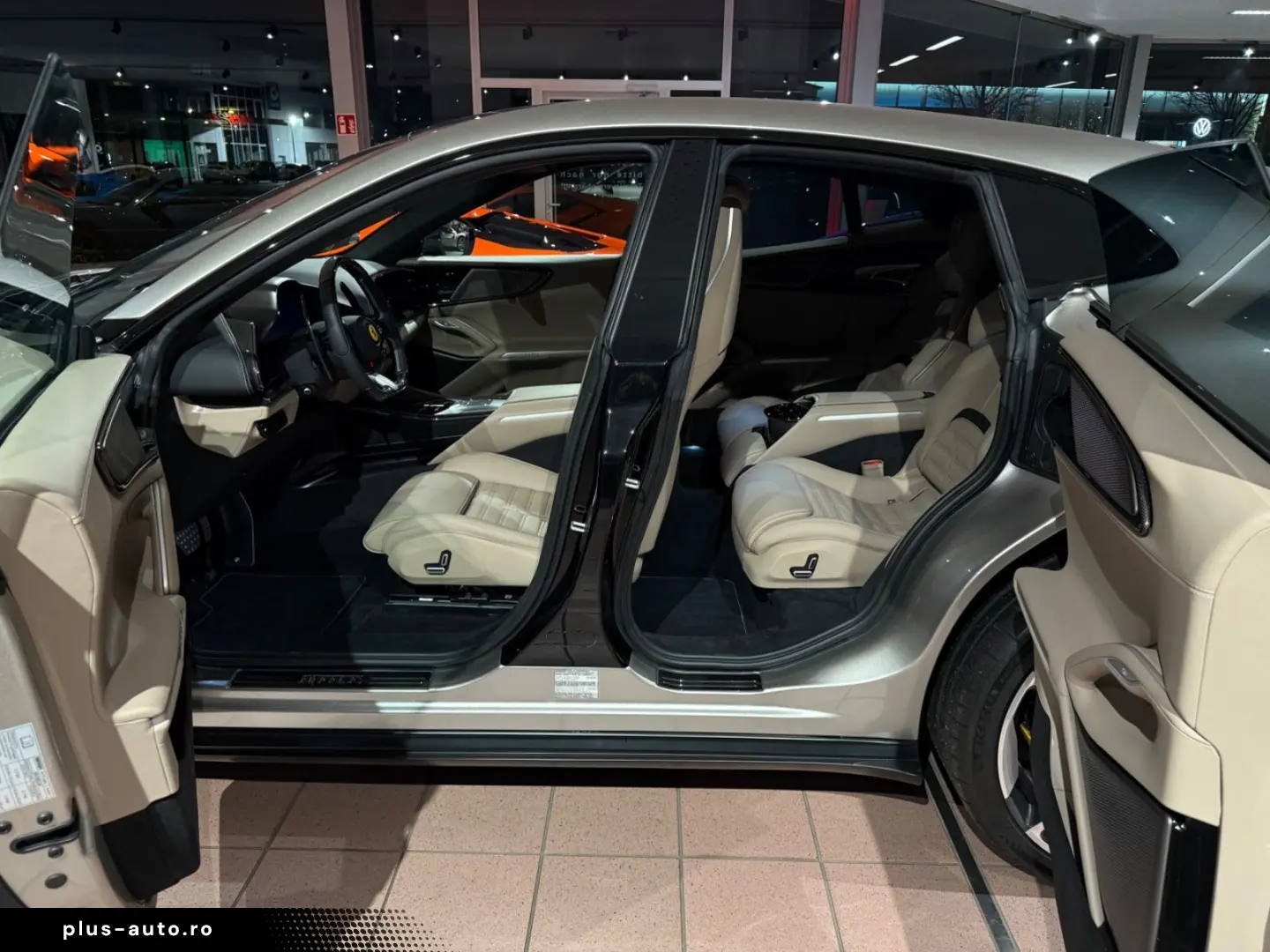 FERRARI Purosangue V12 CARBON EXTERIEUR & INTERIEUR PANO