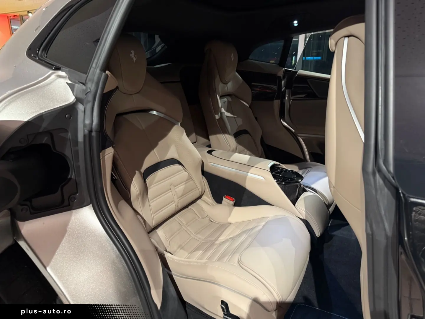 FERRARI Purosangue V12 CARBON EXTERIEUR & INTERIEUR PANO