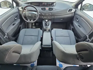 Renault Grand Scenic 7 locuri 2009 1.9 dCi 130 CP