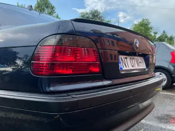 BMW 728