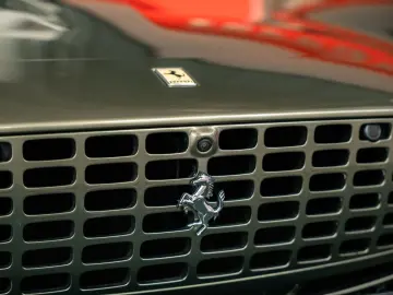 FERRARI Roma Spider MagneRide 360 -View LED-Lenkrad