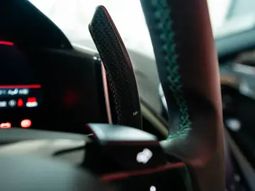 FERRARI Roma Spider MagneRide 360 -View LED-Lenkrad