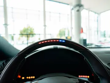 FERRARI Roma Spider MagneRide 360 -View LED-Lenkrad