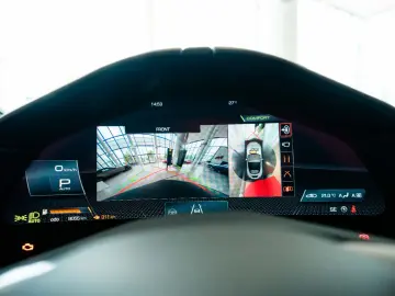 FERRARI Roma Spider MagneRide 360 -View LED-Lenkrad