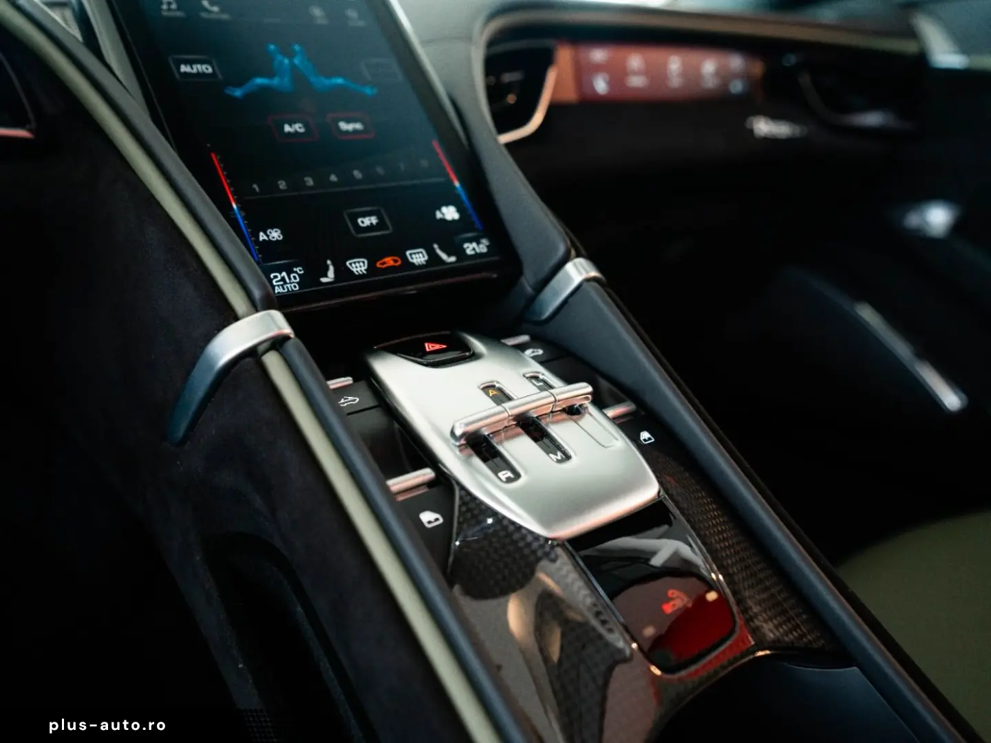 FERRARI Roma Spider MagneRide 360 -View LED-Lenkrad