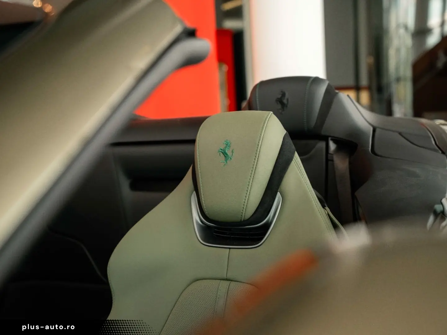 FERRARI Roma Spider MagneRide 360 -View LED-Lenkrad