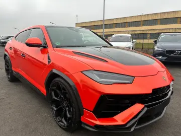 LAMBORGHINI Urus Performante VOLL Carbon VOLL Alcantara