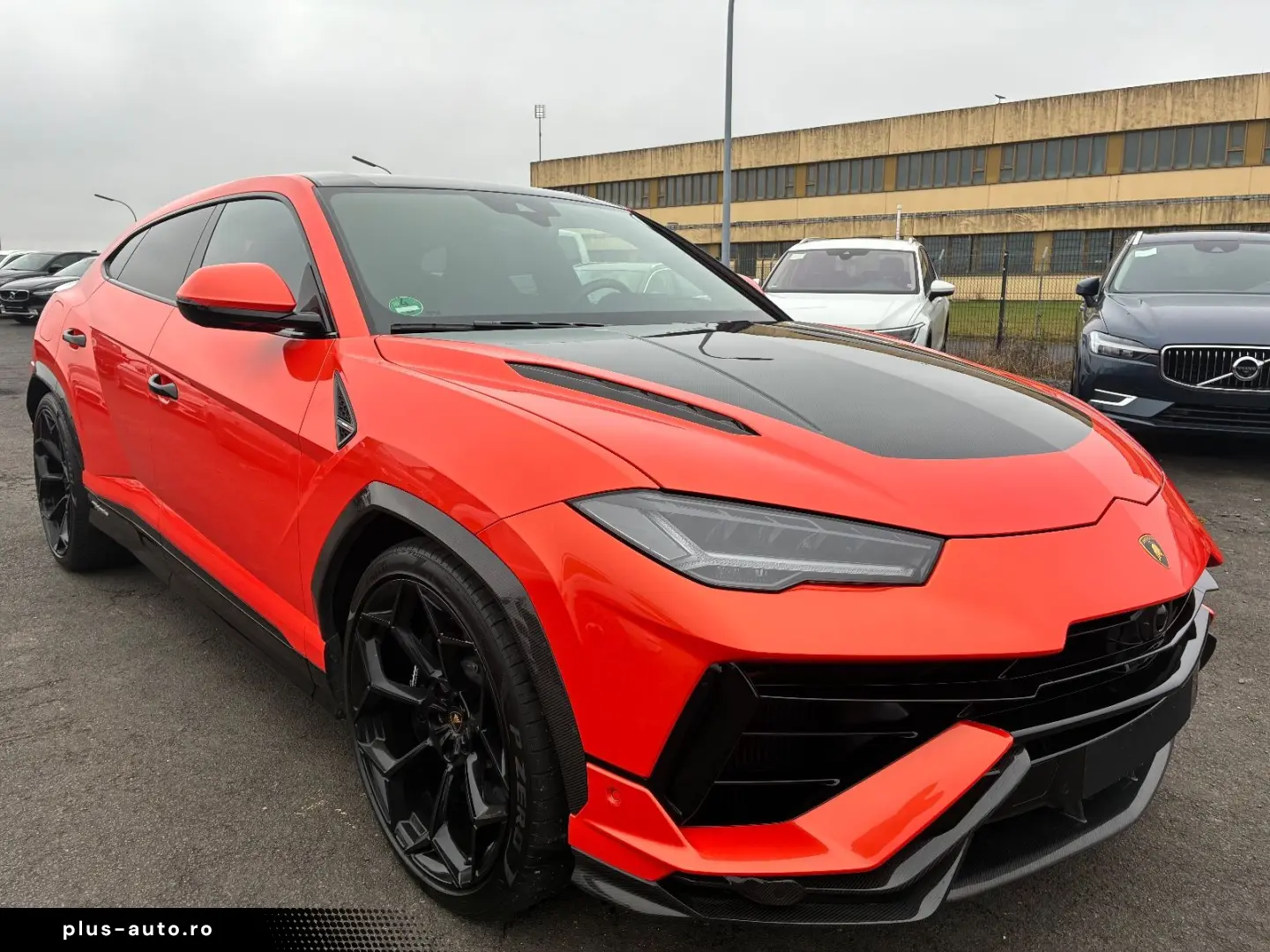 LAMBORGHINI Urus Performante VOLL Carbon VOLL Alcantara