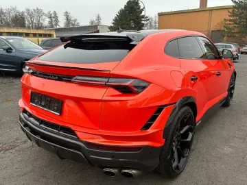 LAMBORGHINI Urus Performante VOLL Carbon VOLL Alcantara