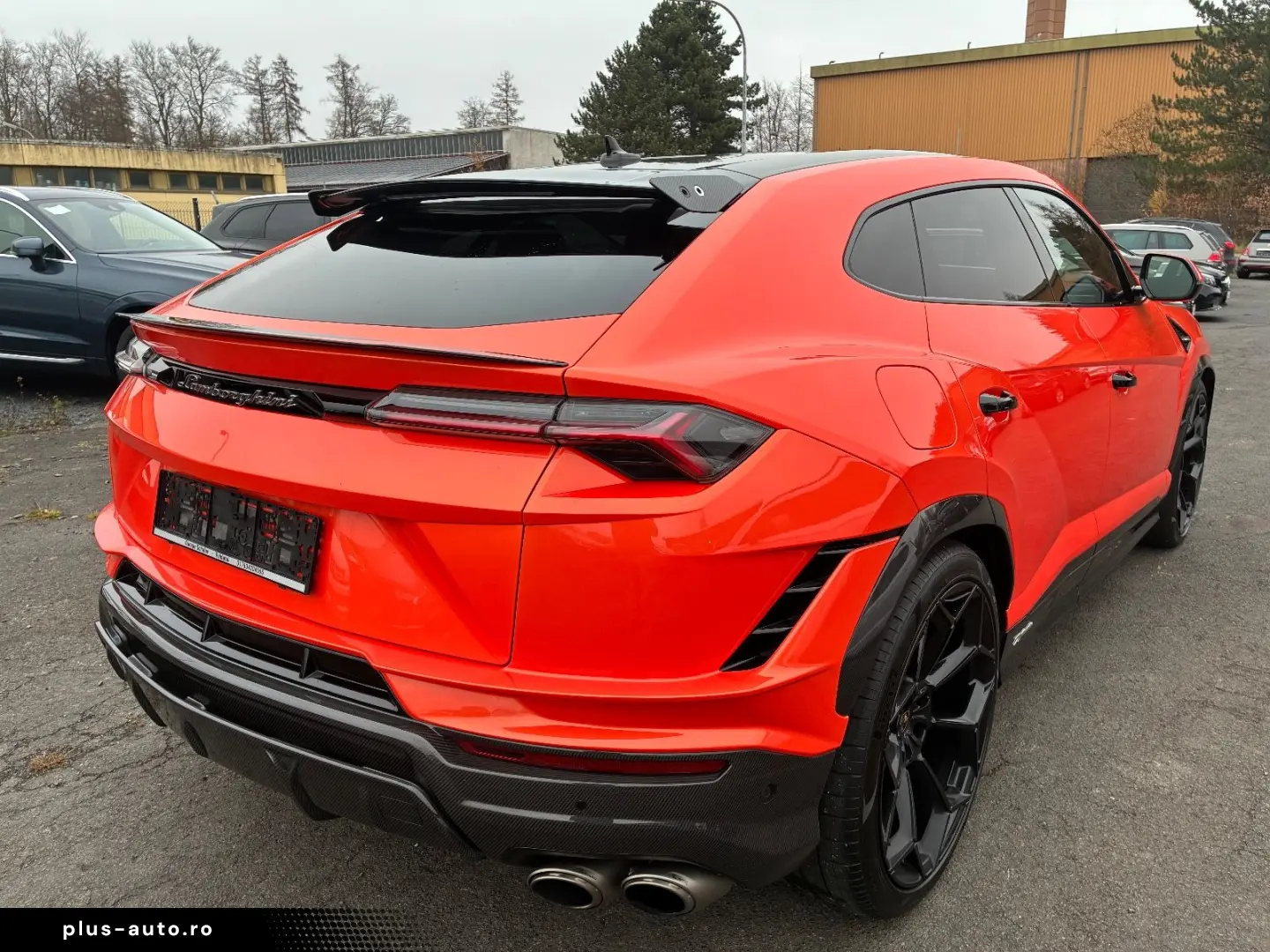 LAMBORGHINI Urus Performante VOLL Carbon VOLL Alcantara