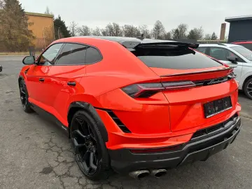 LAMBORGHINI Urus Performante VOLL Carbon VOLL Alcantara