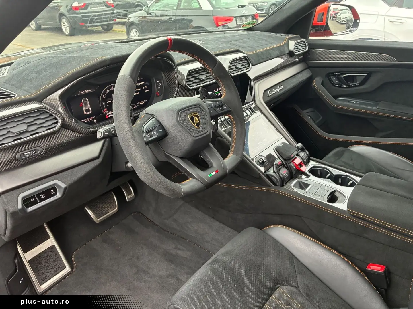 LAMBORGHINI Urus Performante VOLL Carbon VOLL Alcantara