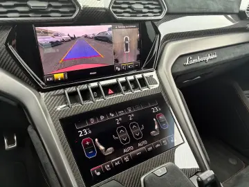 LAMBORGHINI Urus Performante VOLL Carbon VOLL Alcantara