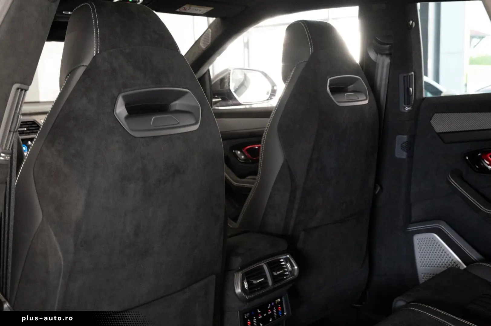 LAMBORGHINI Urus Performante FULL CARBON AKRAPOVIC B&O VOLL