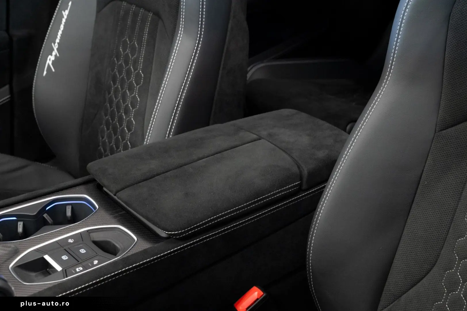 LAMBORGHINI Urus Performante FULL CARBON AKRAPOVIC B&O VOLL