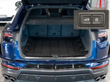 LAMBORGHINI Urus Performante FULL CARBON AKRAPOVIC B&O VOLL