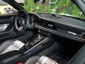 PORSCHE TURBO 50YEARS MANUFAKTUR PPF