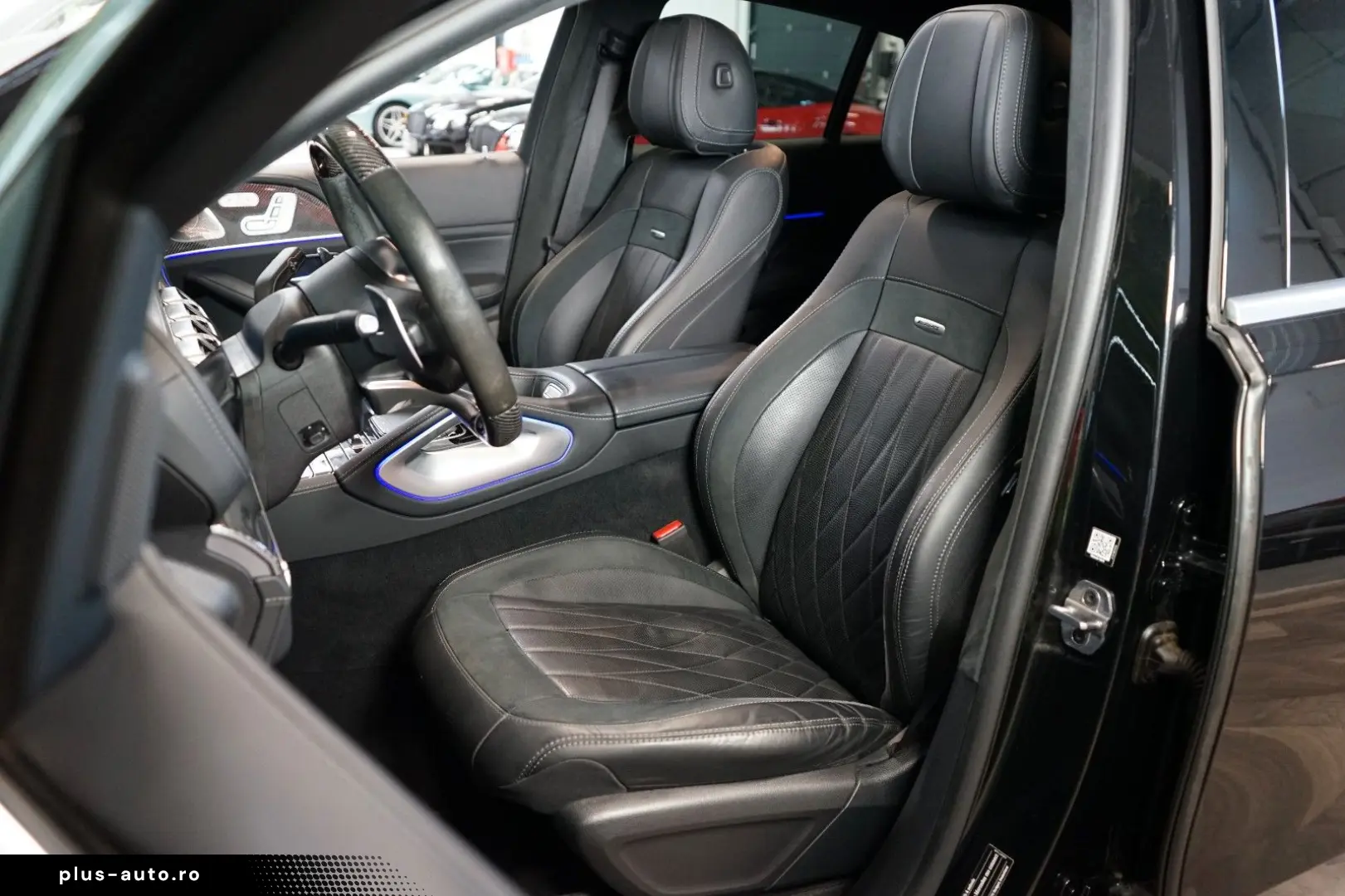 MERCEDES-BENZ 4MATIC MASSAGE HUD BURM TOW