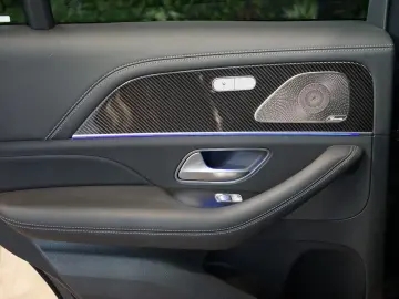 MERCEDES-BENZ 4MATIC MASSAGE HUD BURM TOW