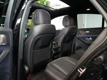 MERCEDES-BENZ 4MATIC MASSAGE HUD BURM TOW