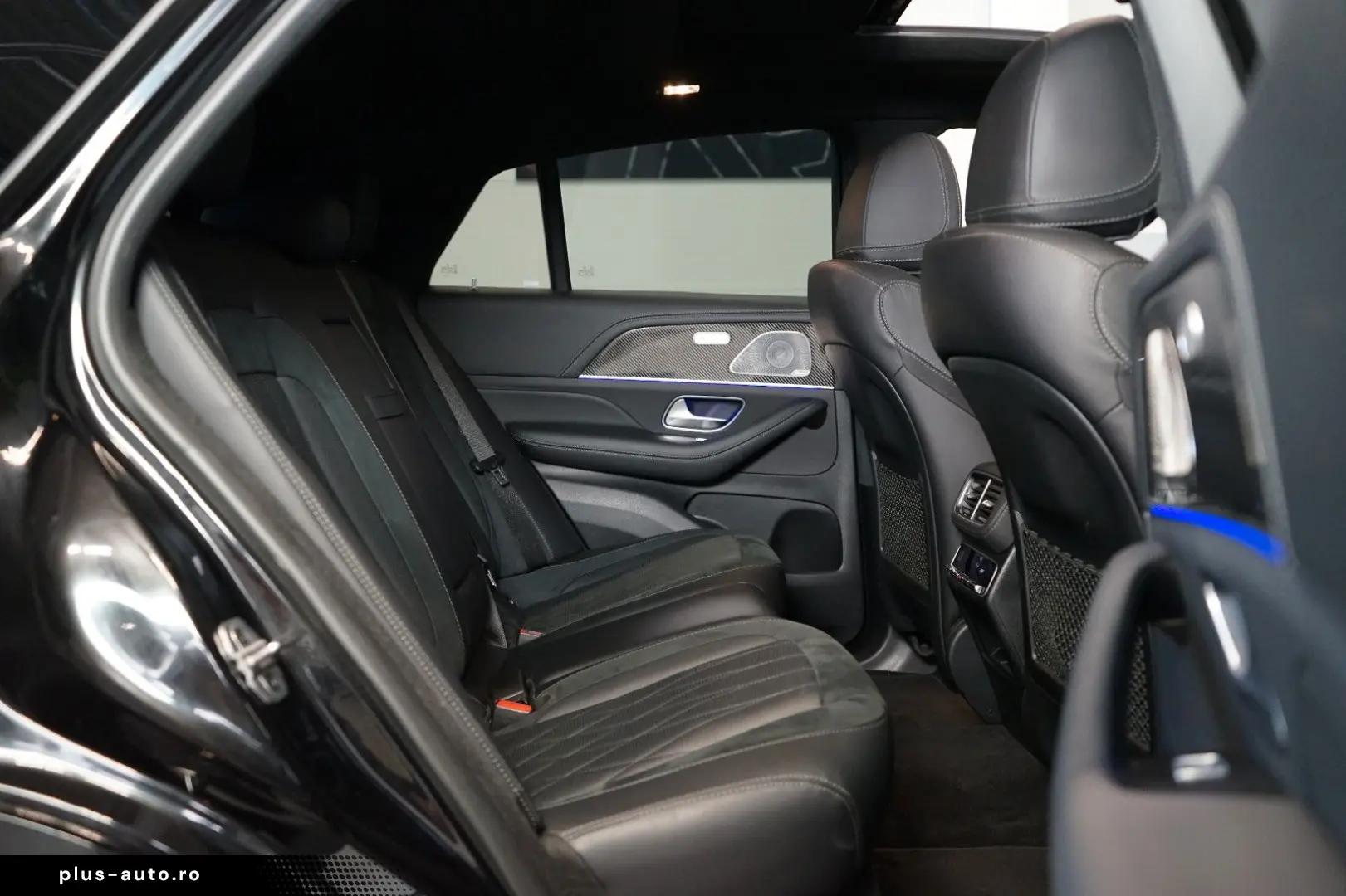 MERCEDES-BENZ 4MATIC MASSAGE HUD BURM TOW