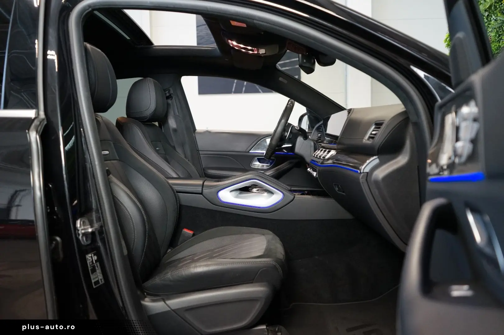 MERCEDES-BENZ 4MATIC MASSAGE HUD BURM TOW