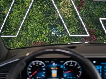 MERCEDES-BENZ 4MATIC MASSAGE HUD BURM TOW