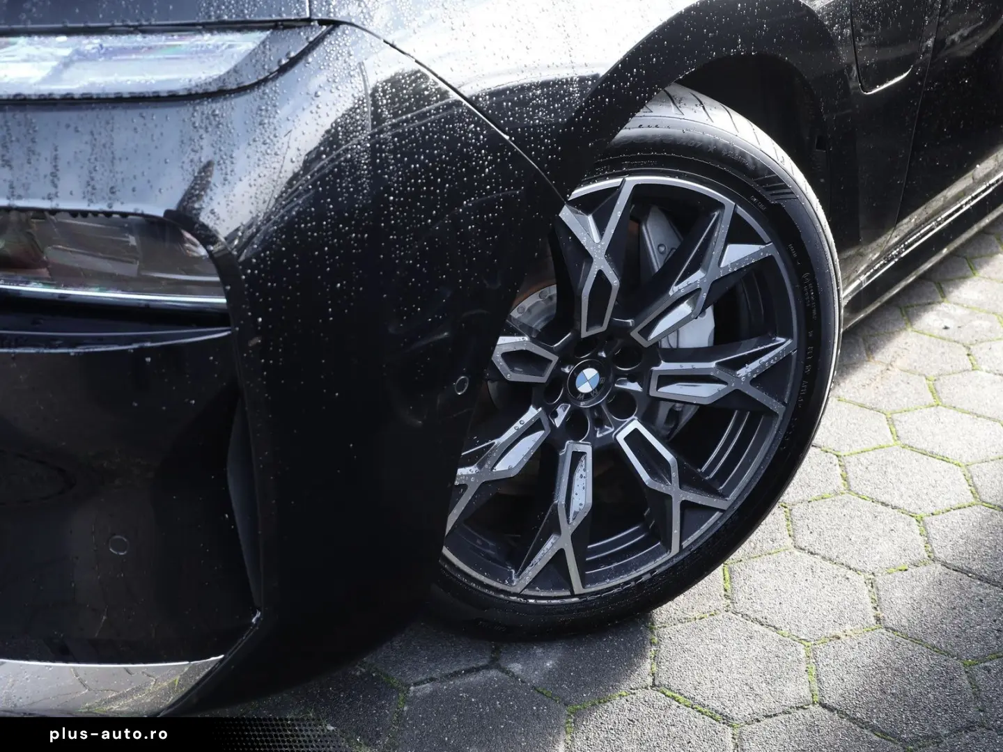 BMW 750e xDrive Limousine