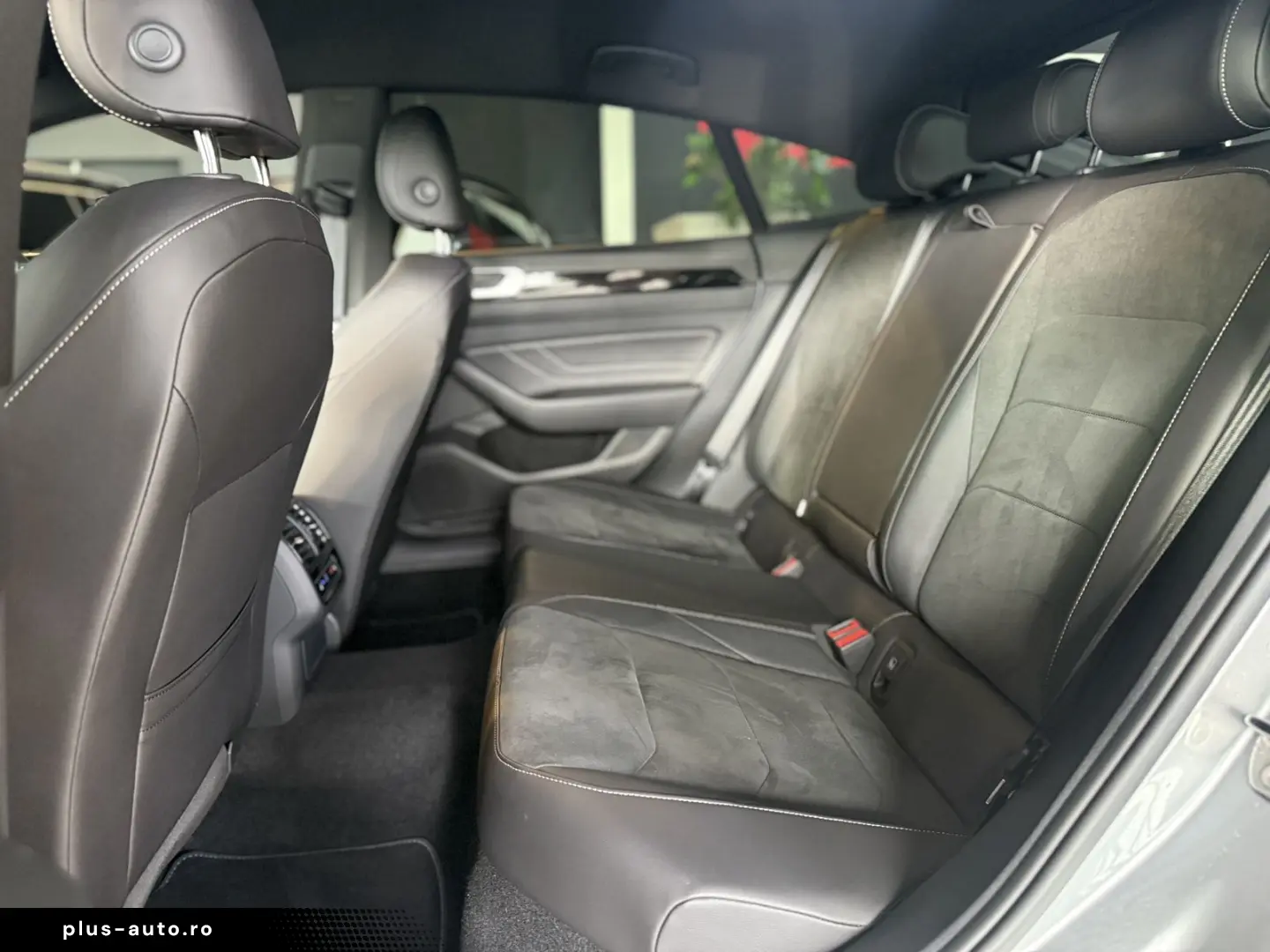 VW Arteon R-Line Kamera Garantie Massage Travel-Ass