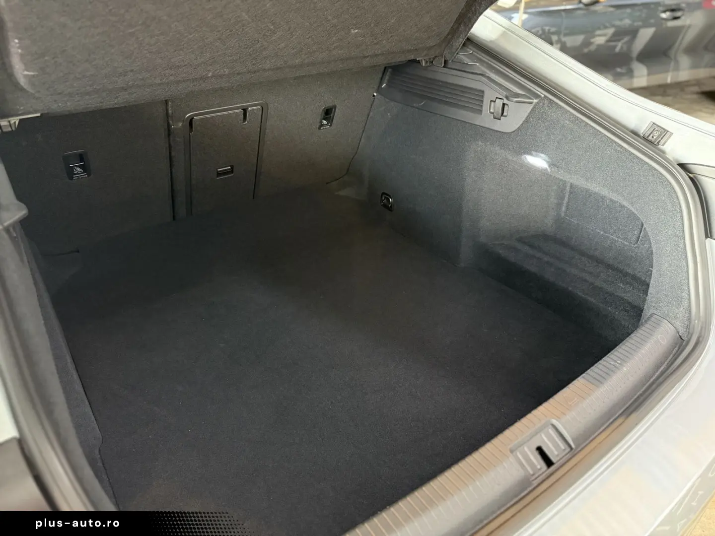 VW Arteon R-Line Kamera Garantie Massage Travel-Ass